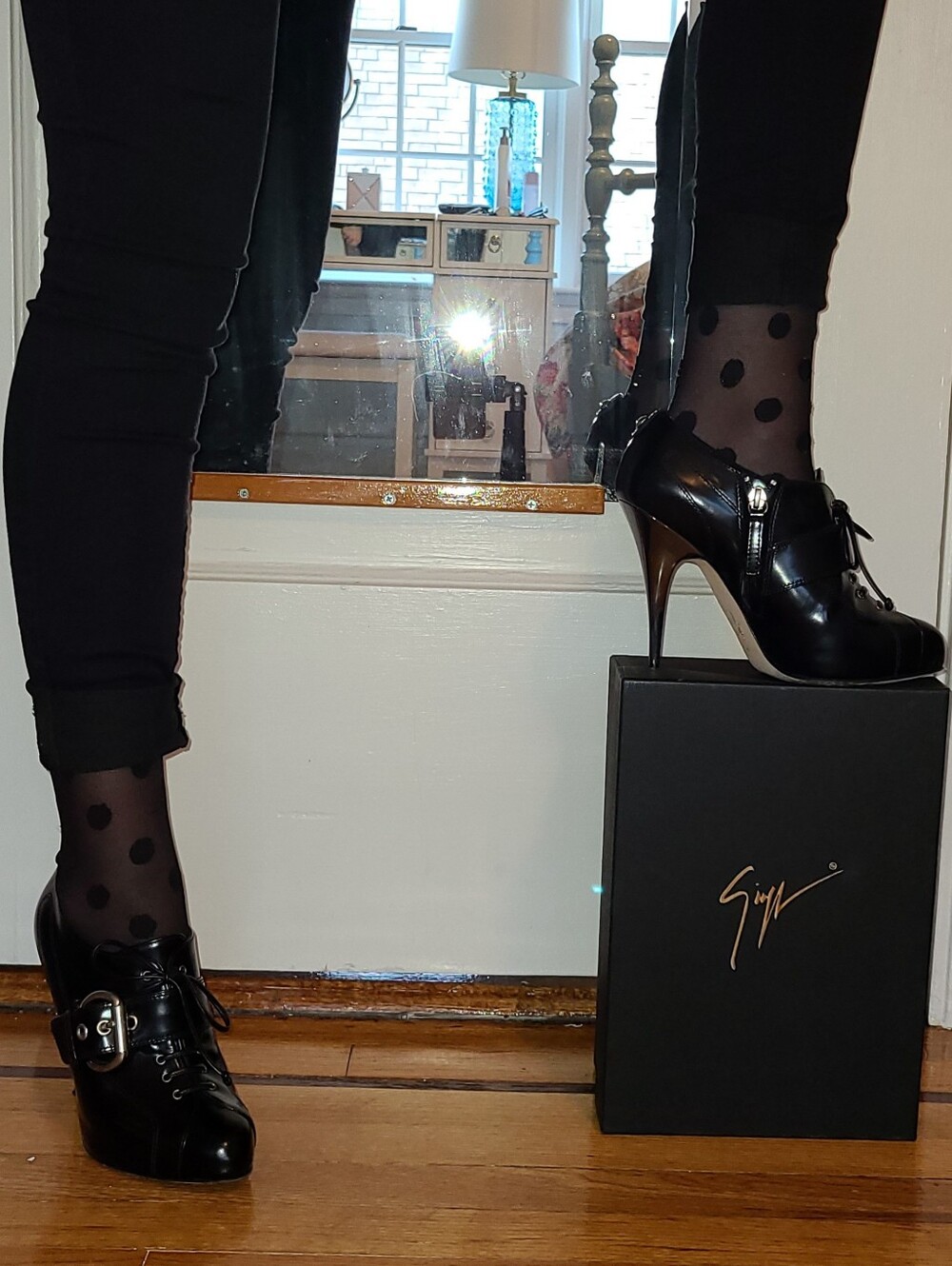 Vintage Giuseppe Zanotti Leather Booties - Black. EU37.5